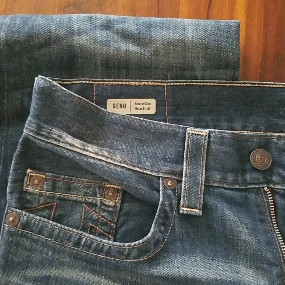 True Religion Jeans - Picture 4 of 8